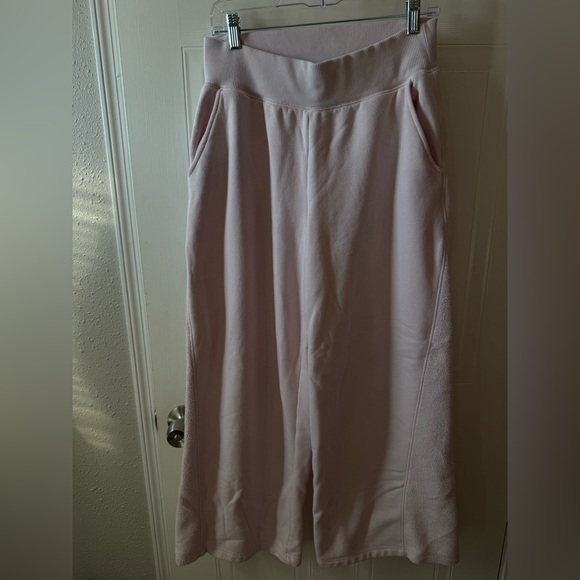 Aerie set - Picture 5 of 5